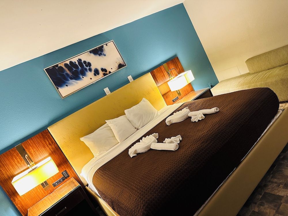 Deluxe Room, 1 King Bed