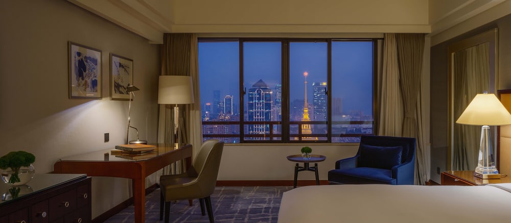 Club Skyline View - Twin photo 2