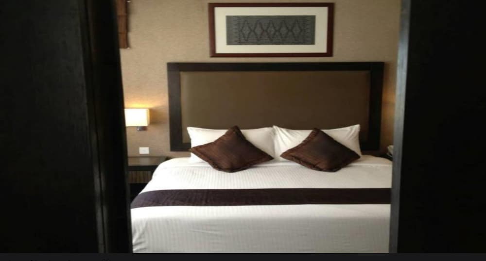 Premier Deluxe Room, River View (Breakfast Included for 2)
