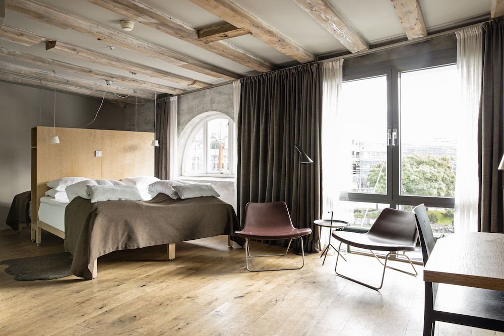 Junior Studio Suite photo 2