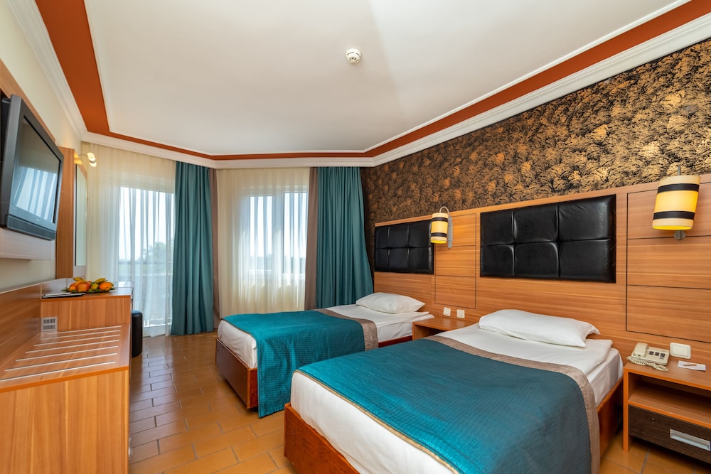 Standard Triple Room photo 3