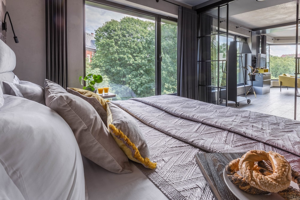 Signature Suite, 1 Bedroom, Kitchen, City View photo 1