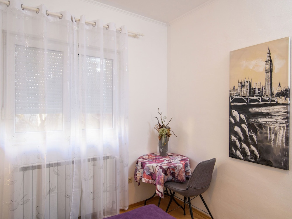 Family Apartment, Multiple Beds, Non Smoking