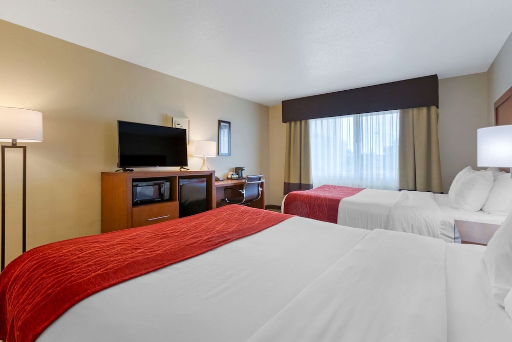 Standard Room, 2 Double Beds, Non Smoking - Photo 6