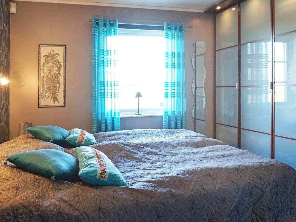 House photo 2