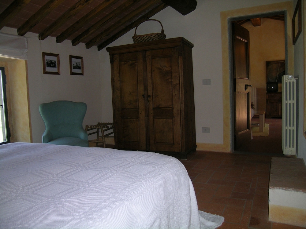 Apartment, 2 Bedrooms, Hill View photo 1