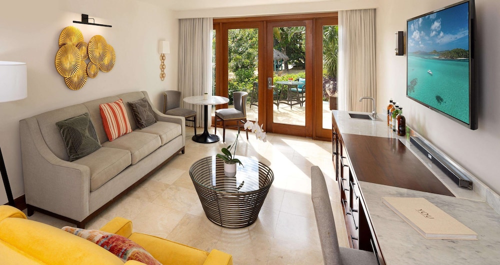 Longshore Beachfront Two-Story, One Bedroom Butler Villa Suite w/ Tranquility Soaking Tub