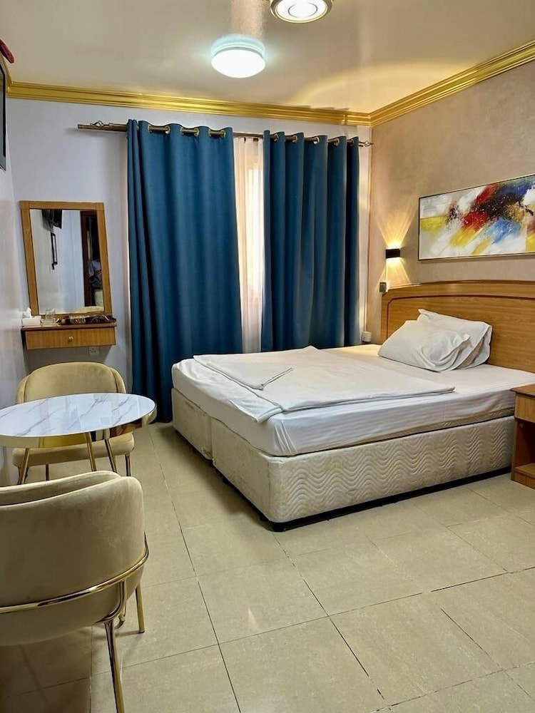Standard Double or Twin Room photo 3