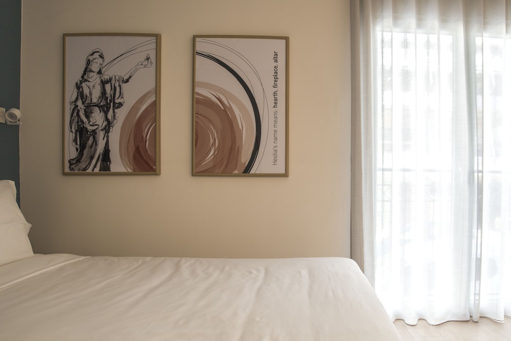 Club Studio, 1 Queen Bed with Sofa bed, Private Bathroom, Ground Floor (El. Ground floor) photo 2