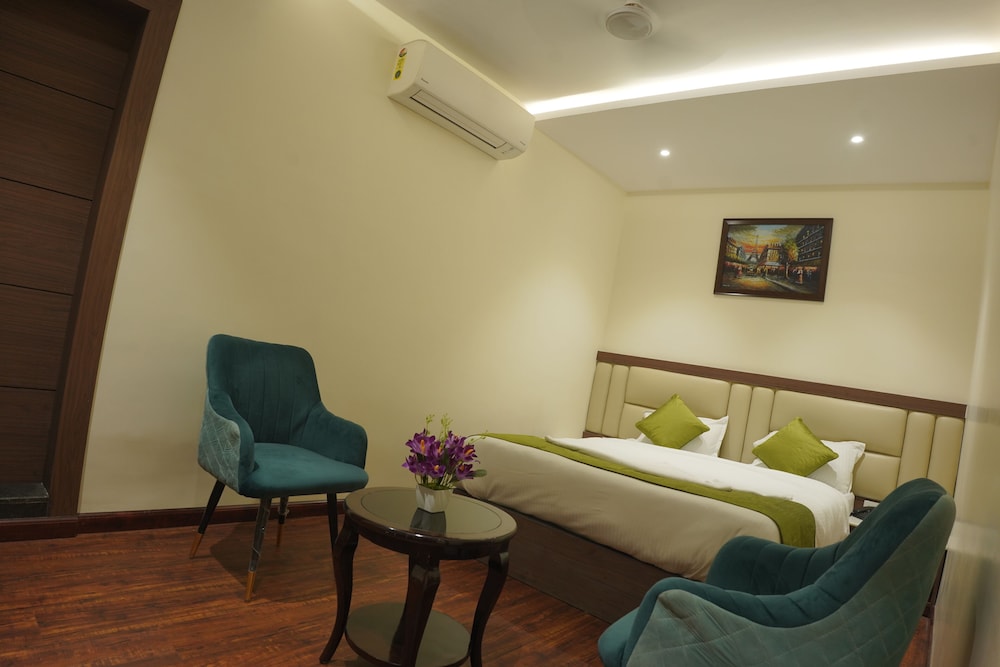Deluxe Room - Photo 3