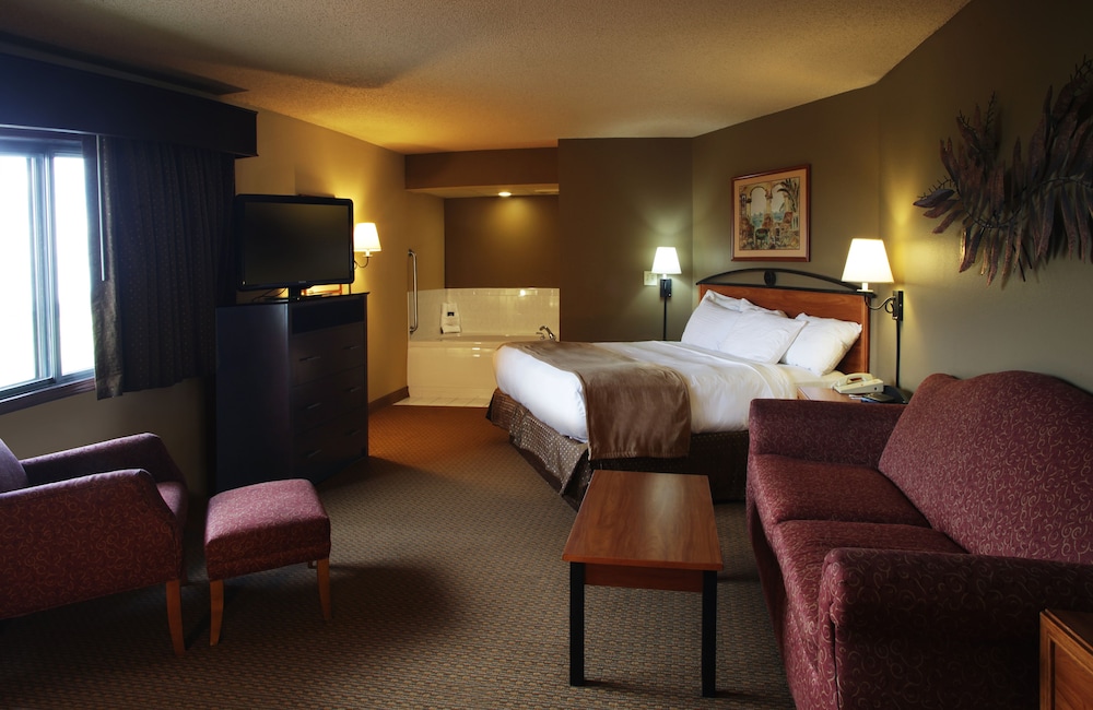 Suite, Jetted Tub (King) - Photo 2
