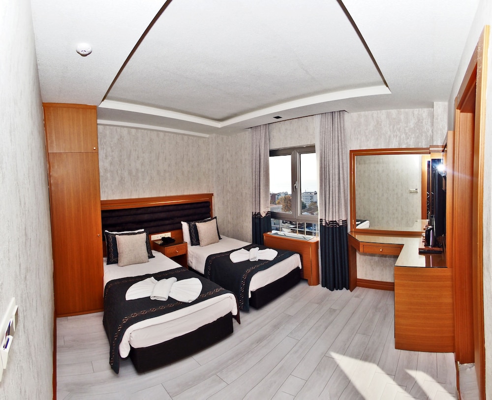 Economy Double or Twin Room photo 2