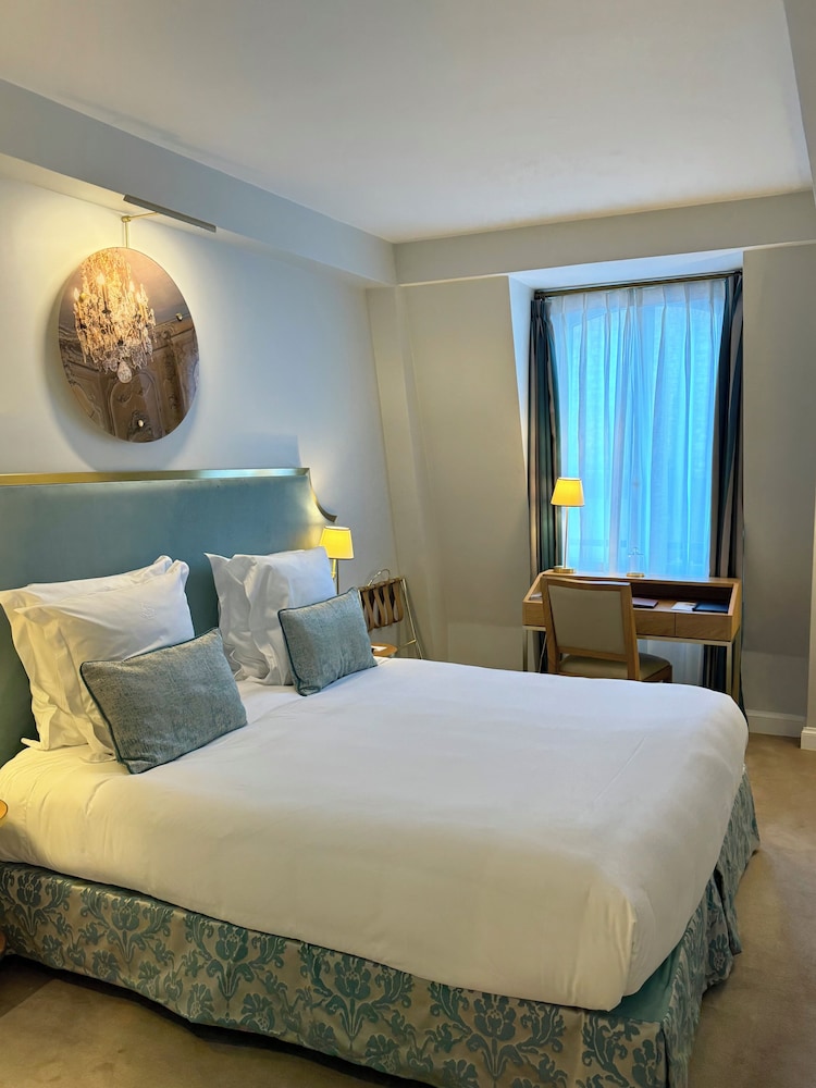 Superior Room thumbnail 6
