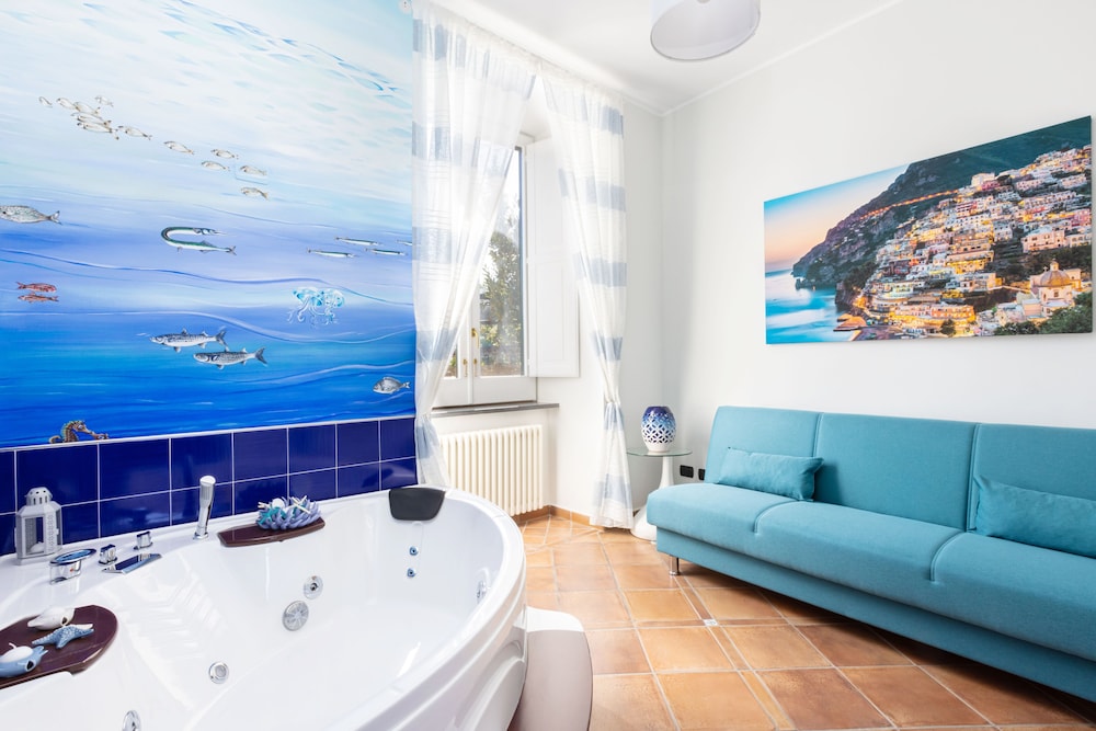 Junior Suite, Jetted Tub - Photo 13