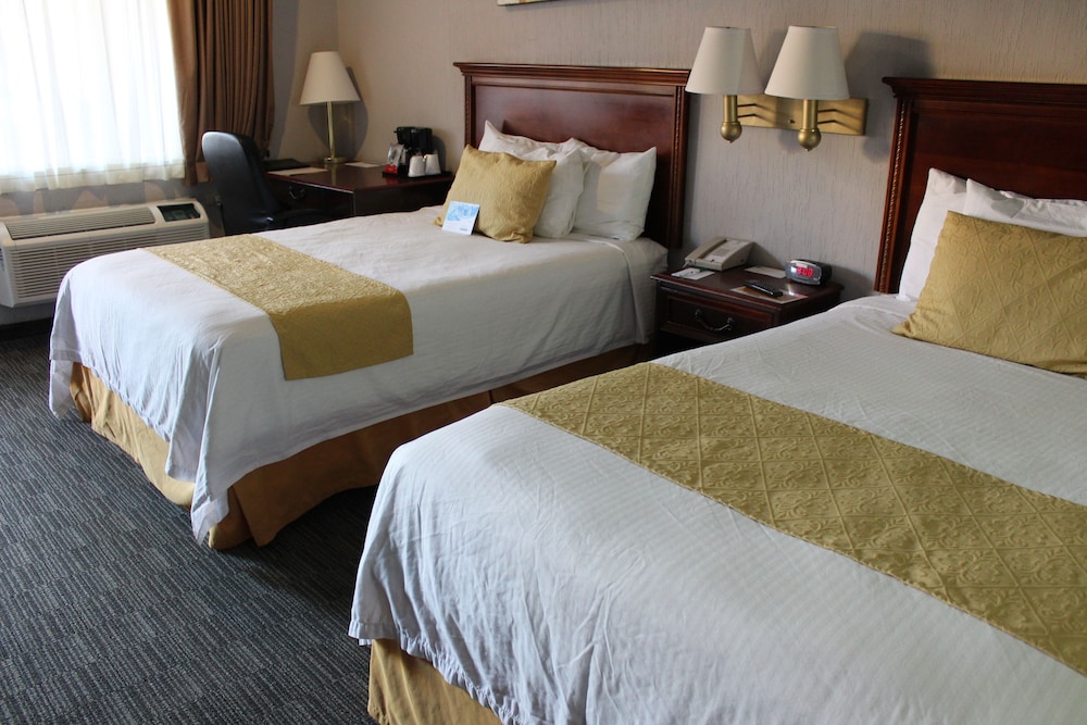Standard Double Room, 2 Double Beds, Non Smoking - Photo 11