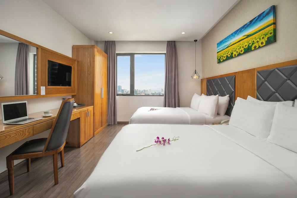Deluxe Twin Room, City View photo 2