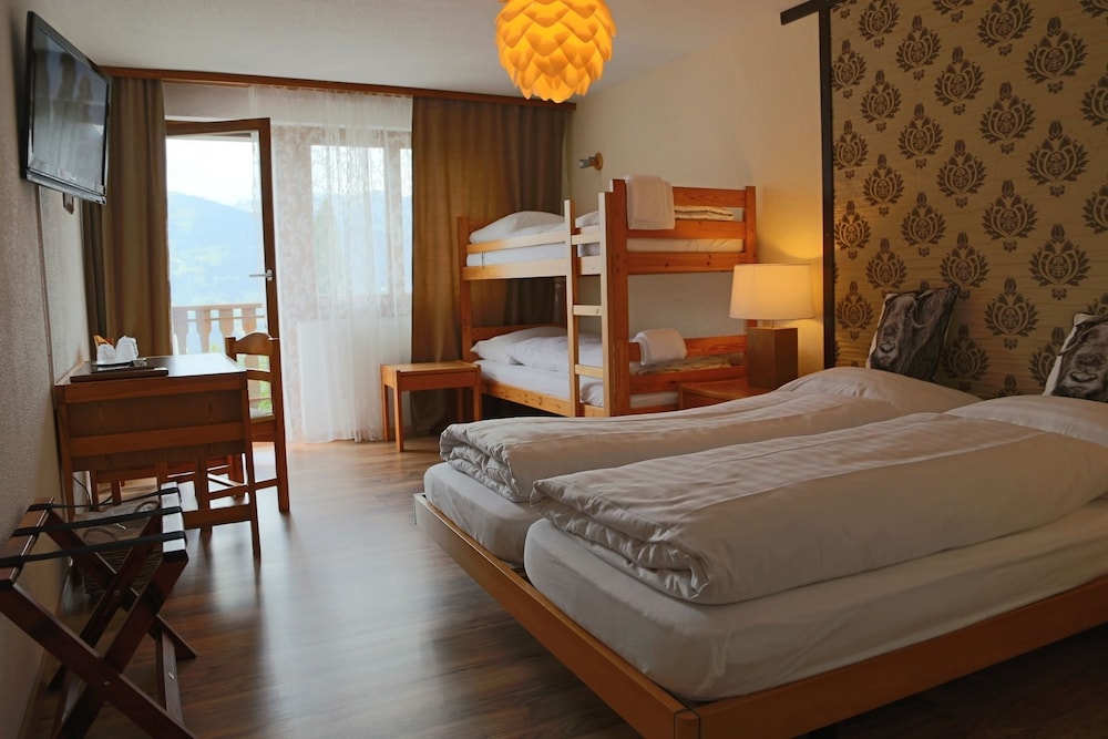 Standard Triple Room photo 2