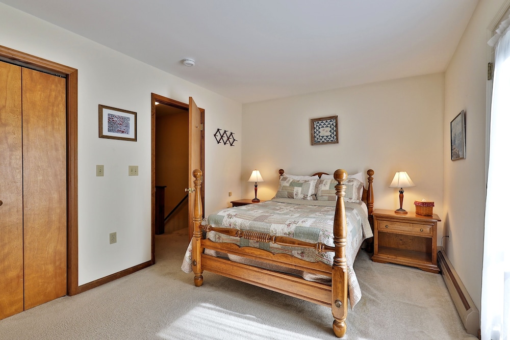 Condo, 2 Bedrooms photo 1