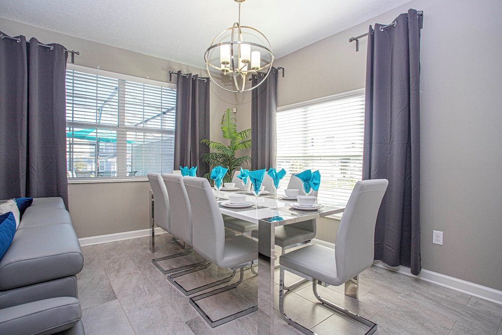 Luxurious 5 Bedroom w Pool Close to Disney 9017 Championsgateresort, 写真 2