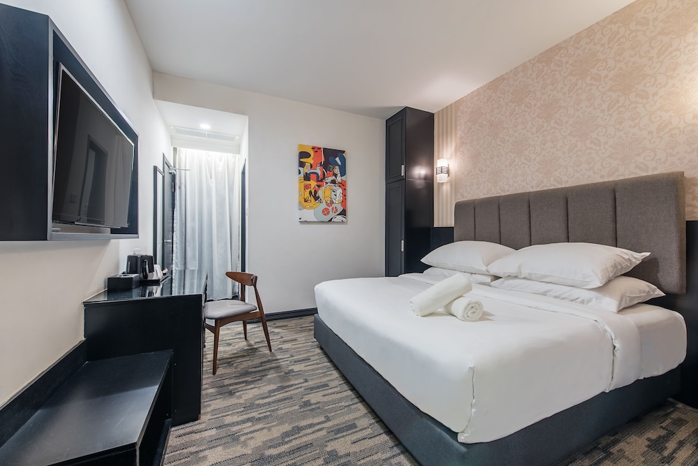 Deluxe Double Room, 1 King Bed photo 1