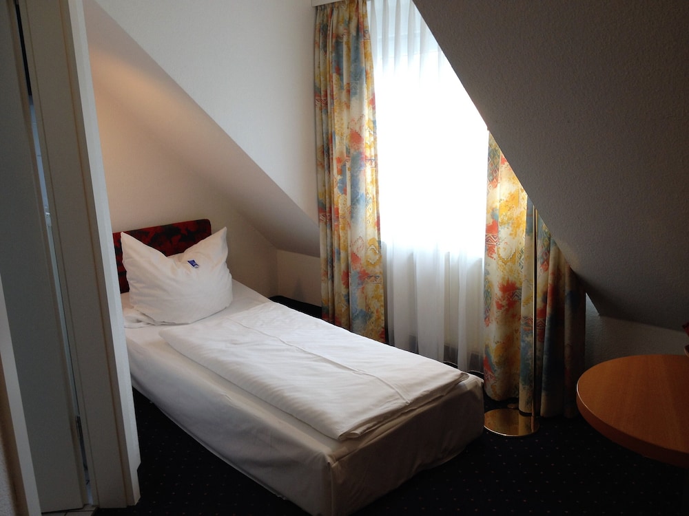 Hotel Möhringer Hof - Photo 21