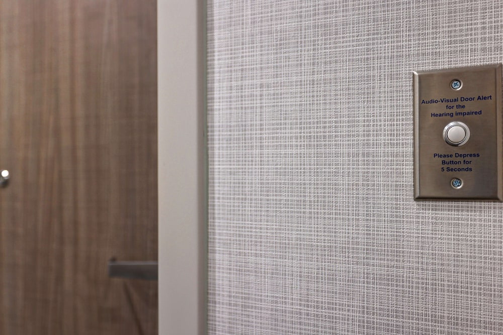 Room, 2 Queen Beds, Accessible (Hearing) - Photo 1