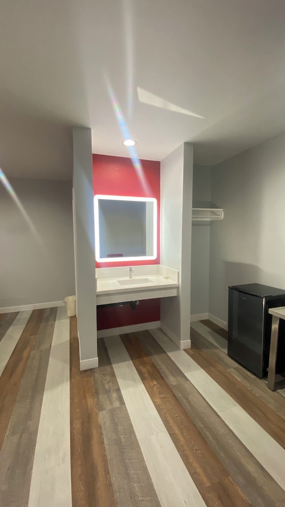 Basic Double Room photo 3