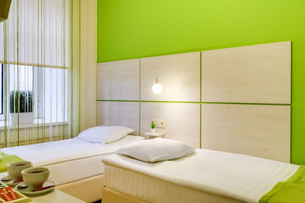 Standard Twin Room photo 1