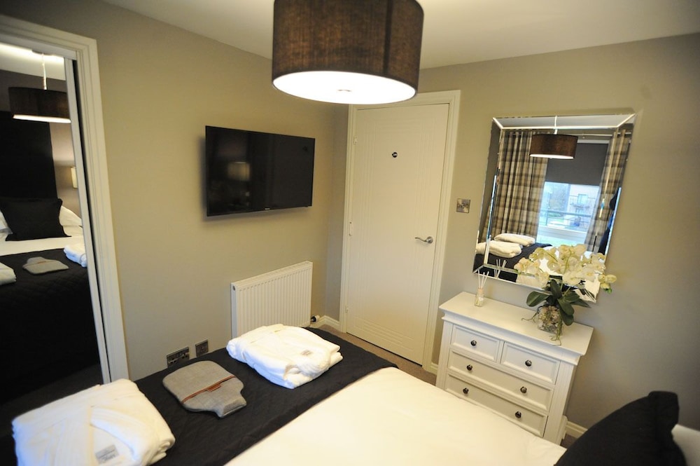 Apartment, 2 Bedrooms, River View photo 3