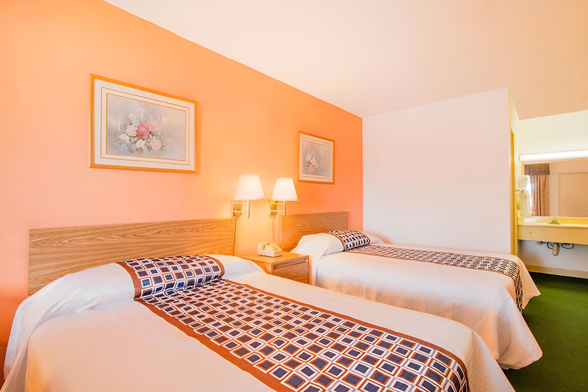 Room, 2 Double Beds photo 1