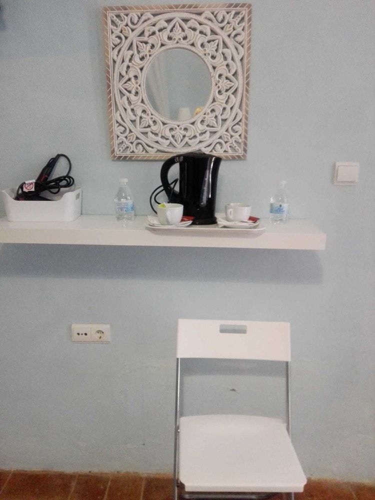 Triple Room, Shared Bathroom (8) photo 3