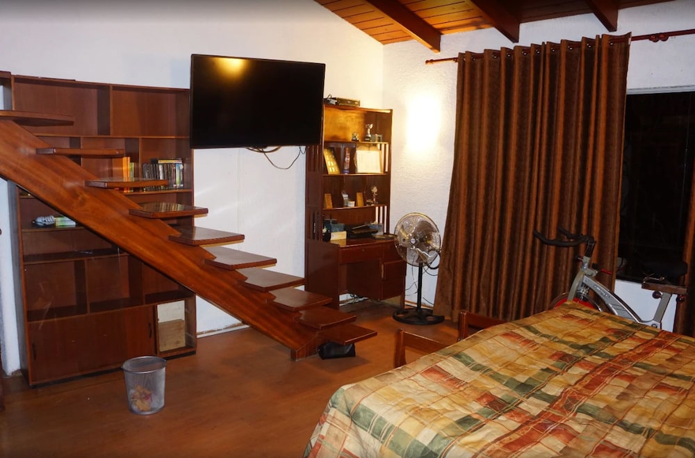 Family Room photo 3