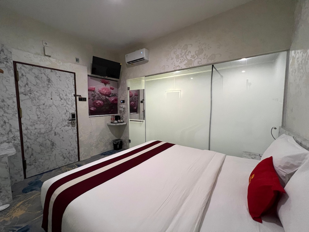 Comfort Room, 1 Bedroom - Photo 1