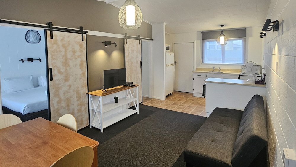 Standard Suite, 1 Bedroom, Non Smoking, Kitchen photo 1