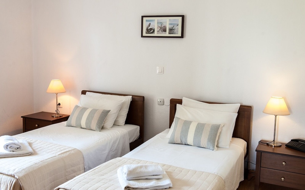 Classic Twin Room, Shared Bathroom