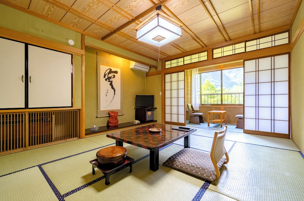 Japanese Style Room with Private Toilet, Non Smoking, Mountain View