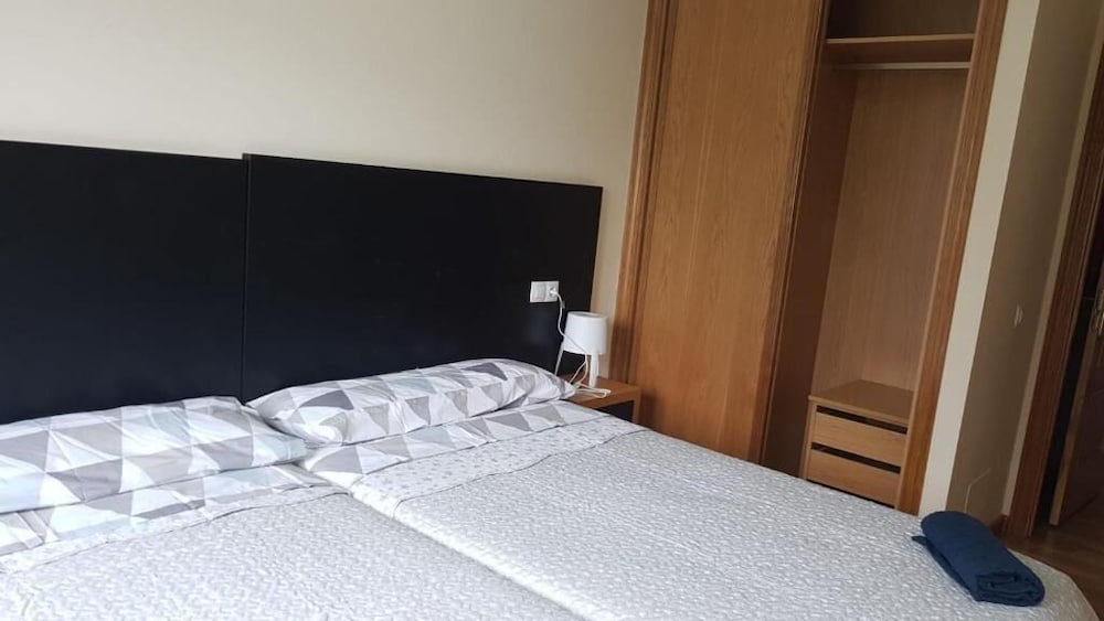 Twin Room, Shared Bathroom