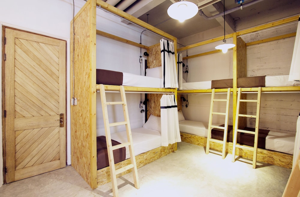 8-Bed Mixed Dormitory photo 1