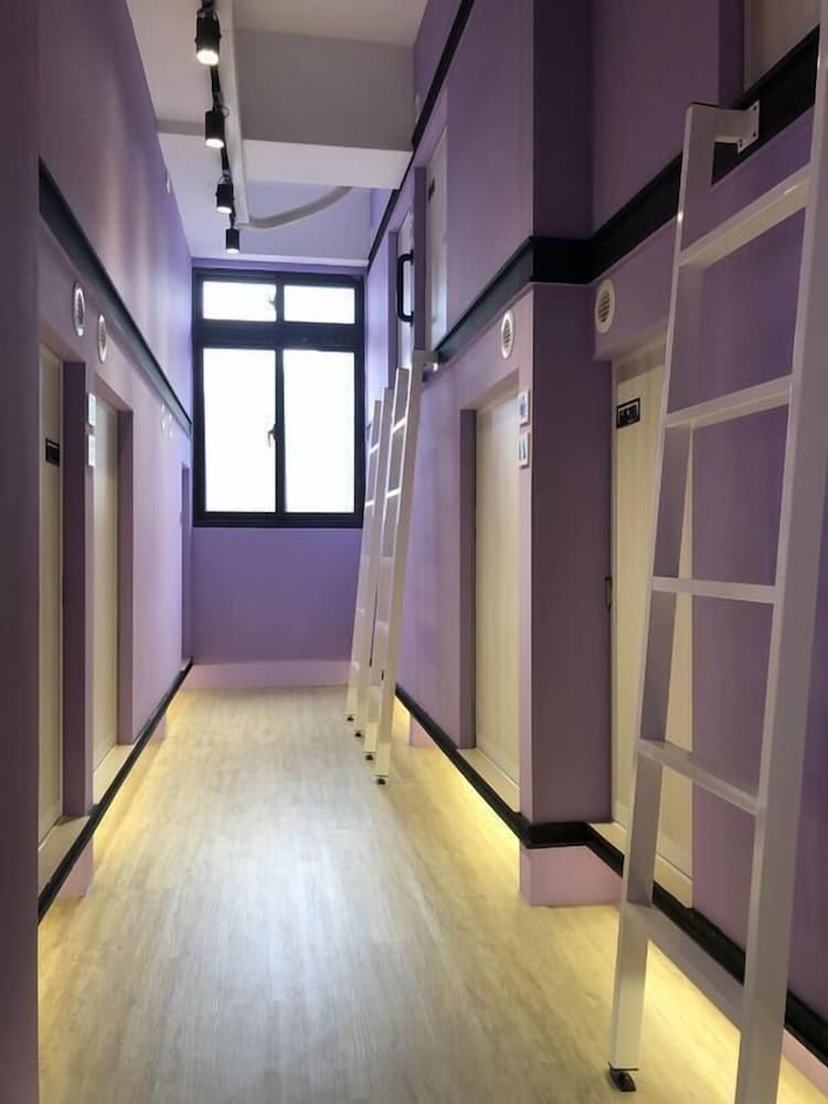 Deluxe Capsule - Mixed Dorm - Photo 2