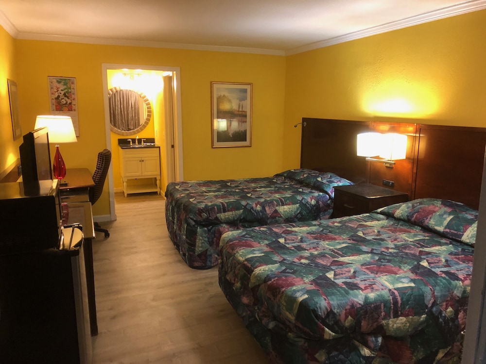 Deluxe Double Room, 2 Double Beds photo 2