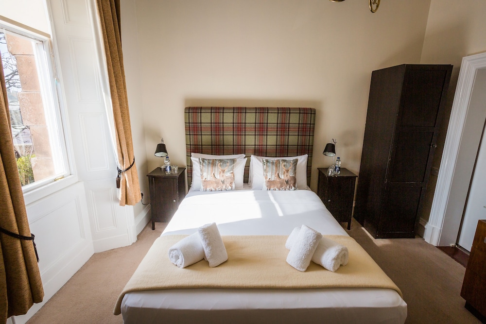 Standard Double or Twin Room, Ensuite, Hill View