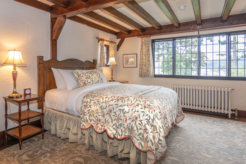 Manor House Up to 4 Person Occupancy - English Breakfast photo 3