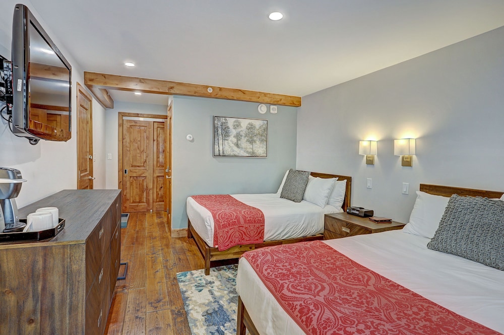Room, 2 Double Beds (Lodge) - Photo 1