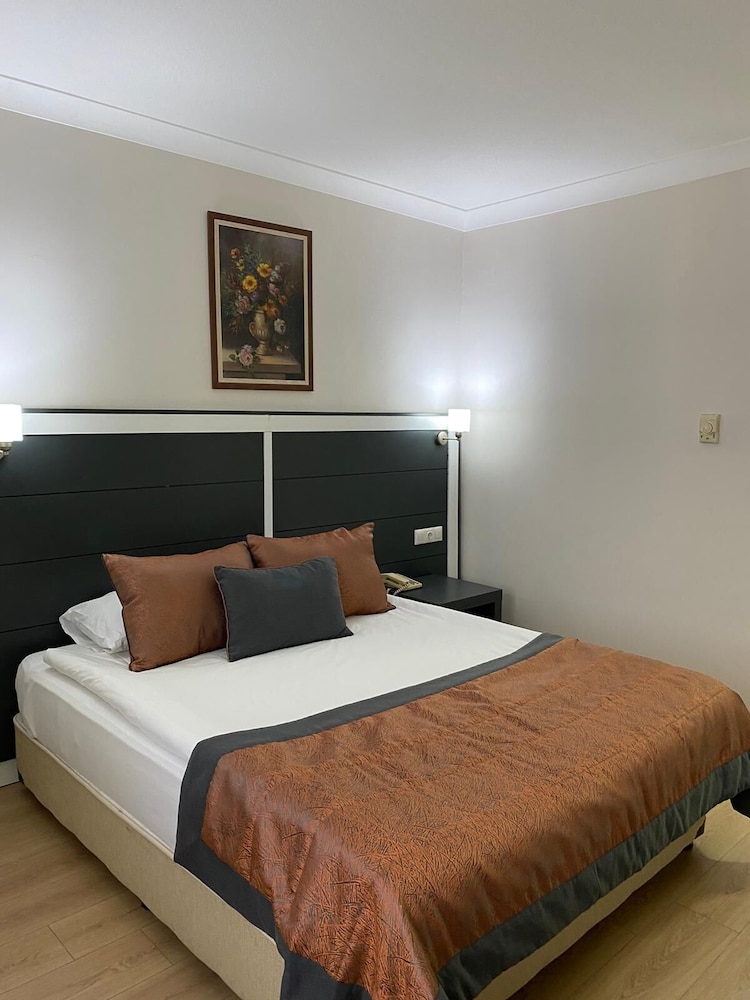 Standard Room photo 3