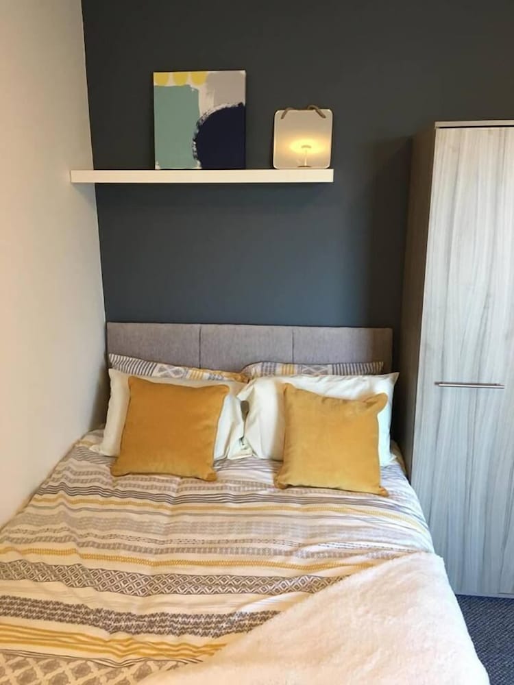 House, Private Bathroom (Whole)