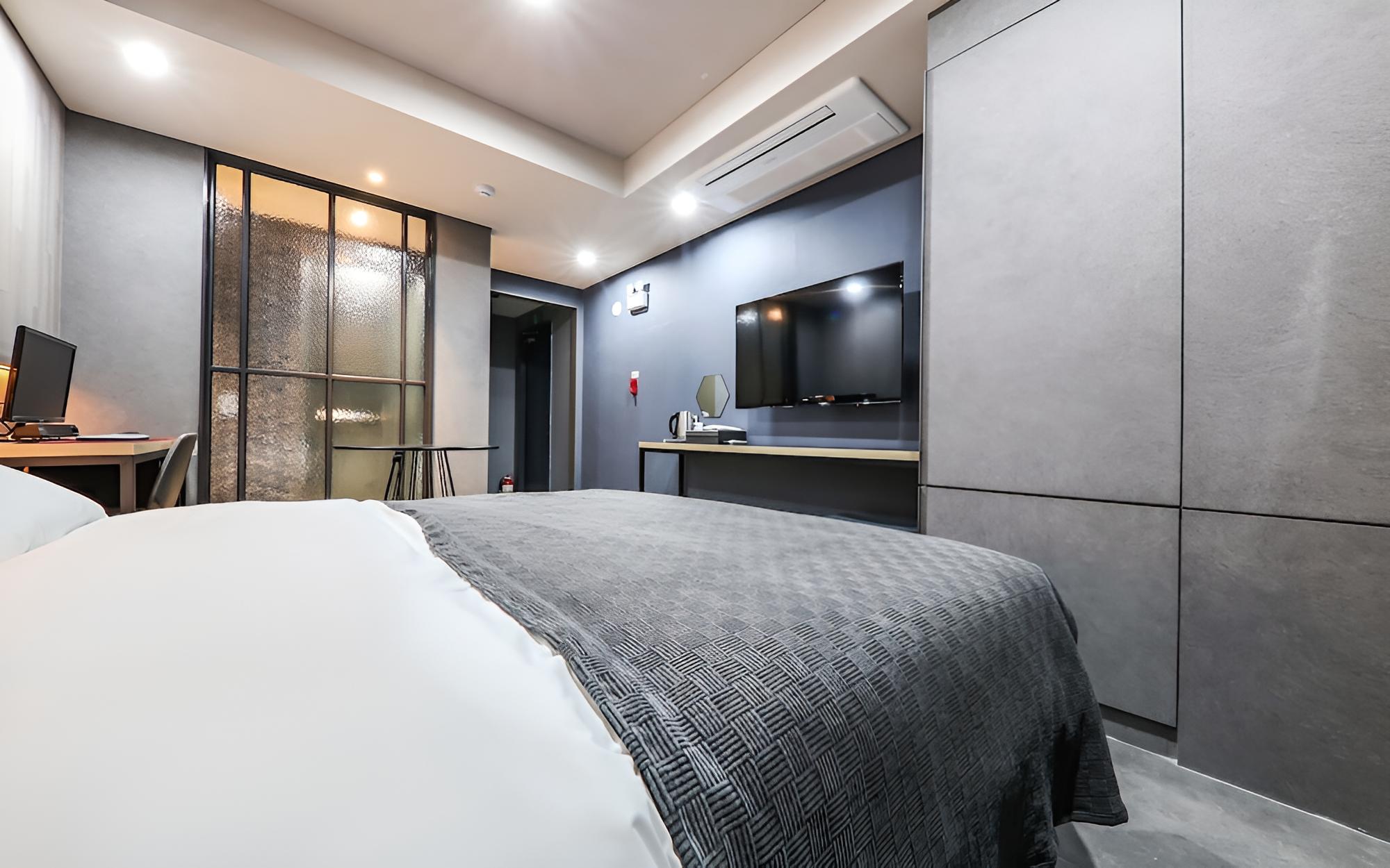 Room (Standard room) - Photo 12