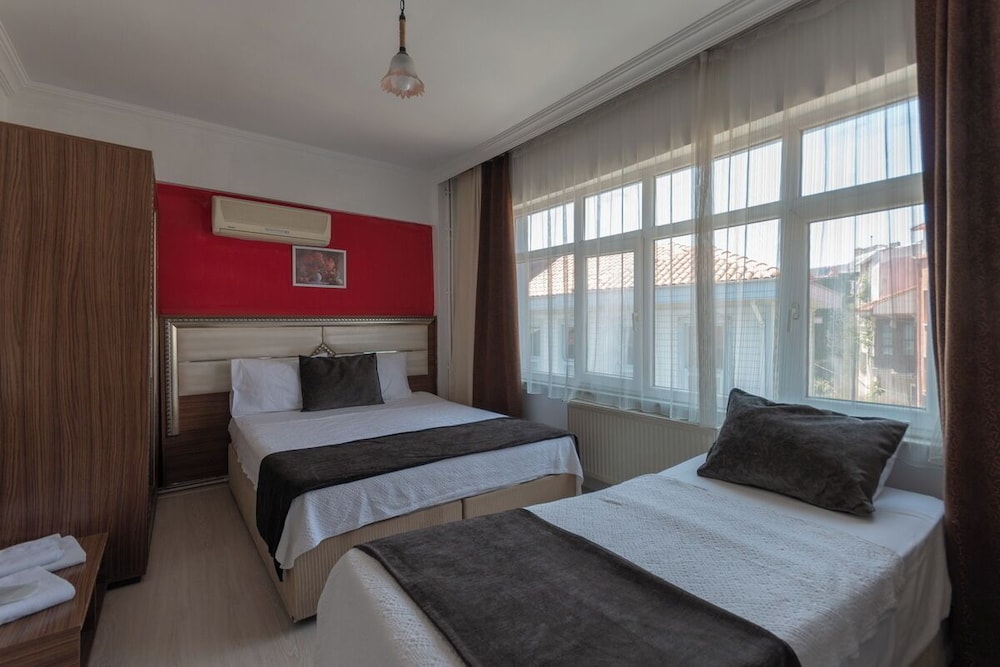 Classic Triple Room, 1 Bedroom photo 1