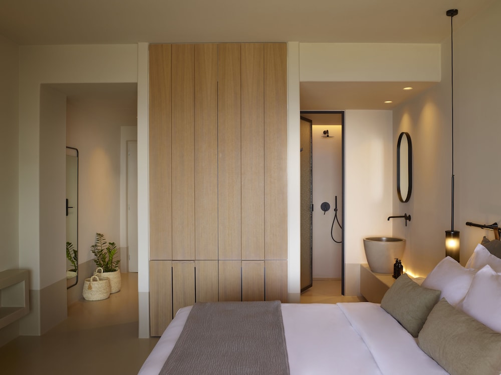 Junior Suite Sea View Plunge Pool - Photo 1