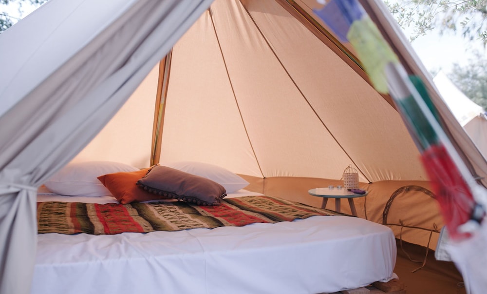 Standard Tent, 1 Queen Bed, Beach View, Sea Facing photo 1