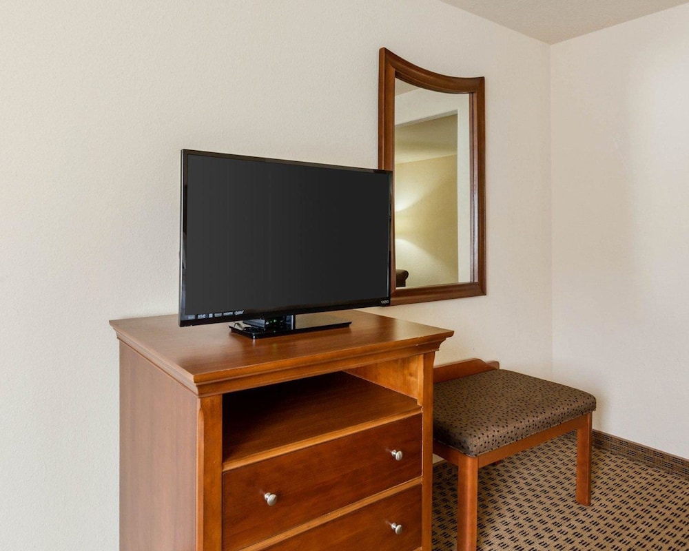 Suite, 2 Queen Beds, Accessible, Non Smoking - Photo 1